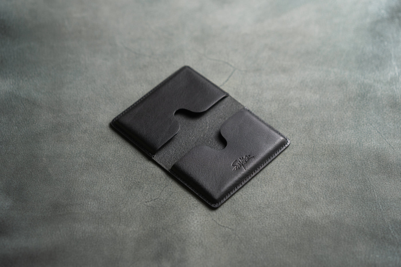 サイン × レザー製名刺ケース