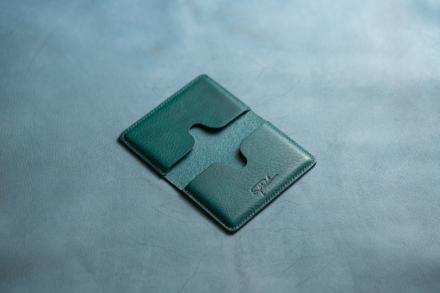 サイン × レザー製名刺ケース